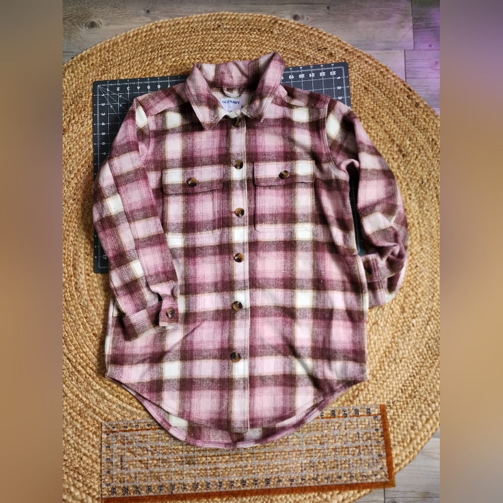 Old Navy Shacket - Picture 4 of 7